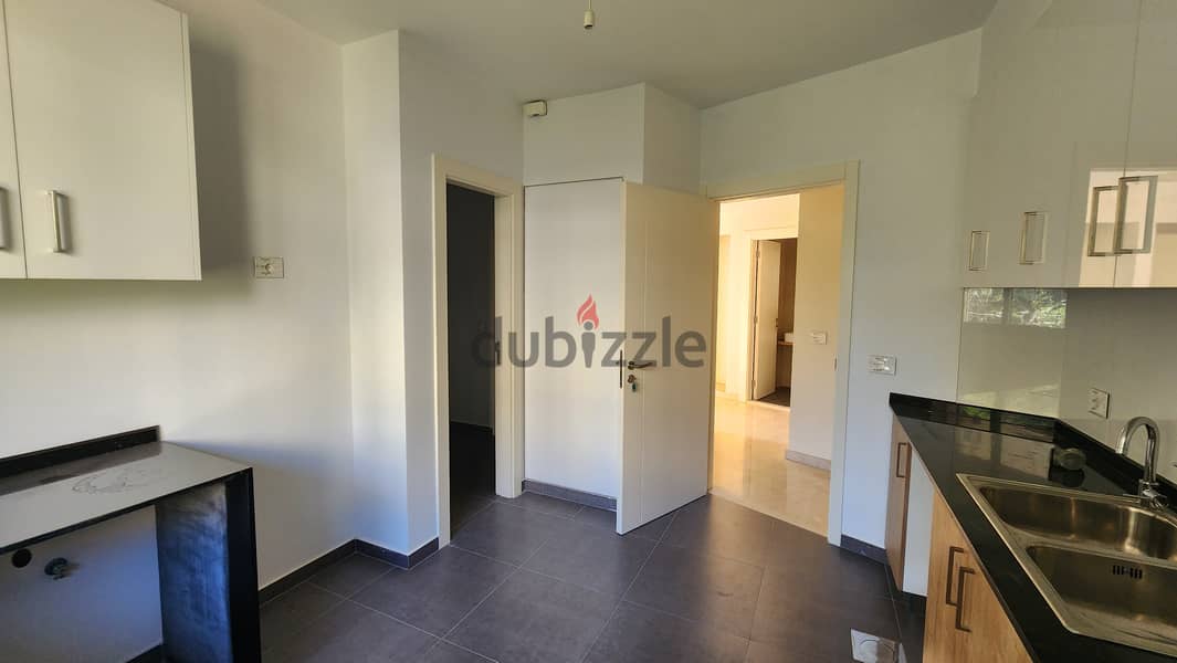 Apartment for sale in Louaizeh شقة للبيع في منطقة الويزه 4