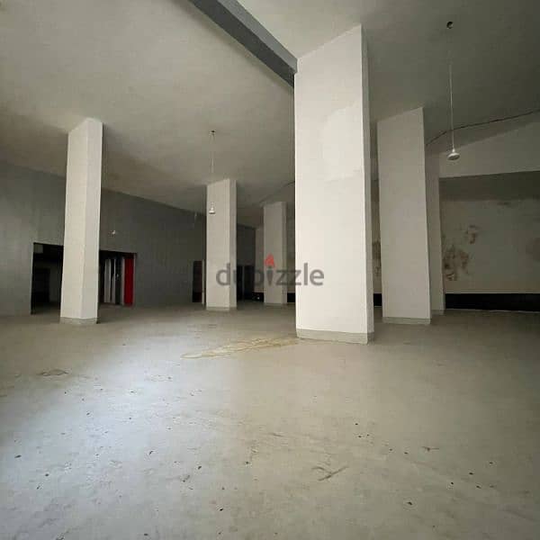 warehouse / depot For sale in Hazmieh مستودع للبيع في الحازمية 2