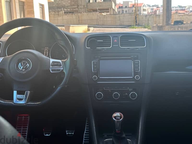 Volkswagen GTI 2010 8