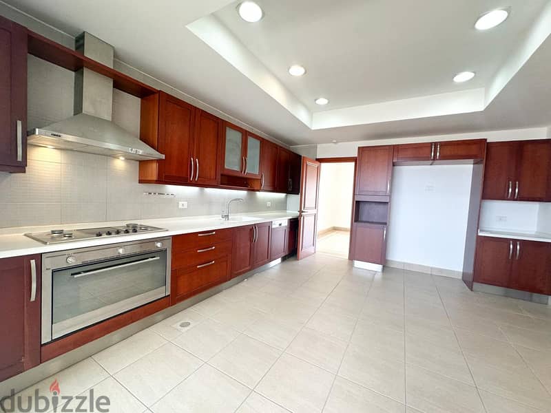 Spacious 310m² Apartment with Sea and City View for Sale in Gemmayzeh 3