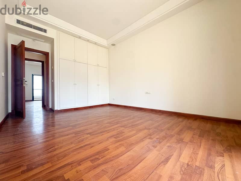 Spacious 310m² Apartment with Sea and City View for Sale in Gemmayzeh 5