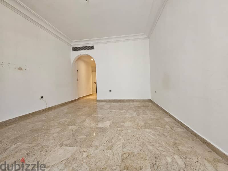 RA24-3577 Spacious Apartment 400m² in Ramlet El Bayda, $ 3,333 cash 6