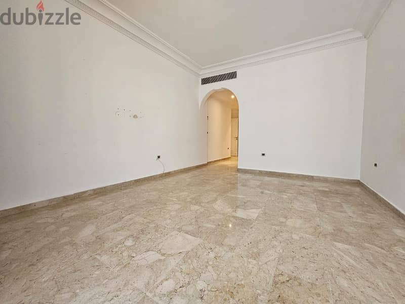 RA24-3577 Spacious Apartment 400m² in Ramlet El Bayda, $ 3,333 cash 7