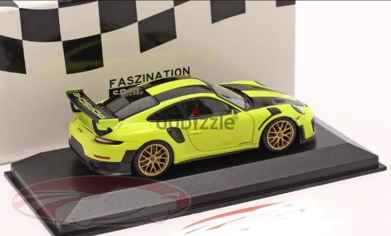 Porsche GT2-RS 2018( Weissach) Acid Green diecast car model 1;43. 3