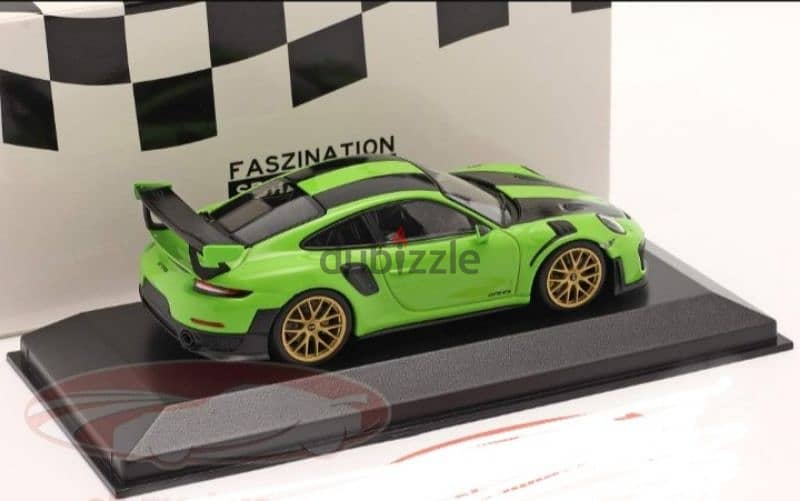 Porsche GT2-RS (Weissach) Signal Green diecast car model 1;43. 4