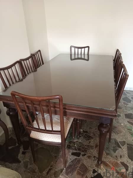 Dining table with 8 chairs 0