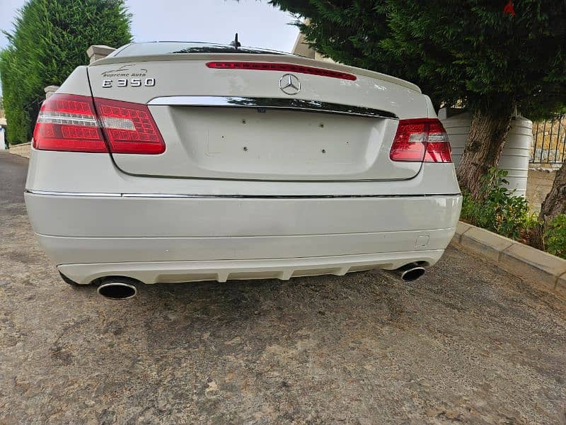 Mercedes-Benz E-Class Coupe 2012 5