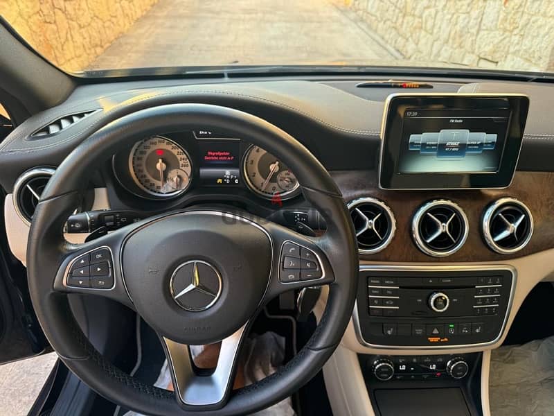 Mercedes-Benz GLA 180 Urban german car! no damaged! 2016 9