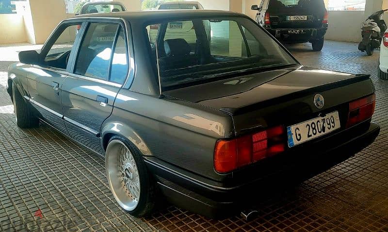 BMW 3-Series 1989 4