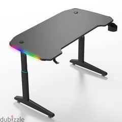 Adjustable height gaming desk