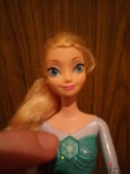 QUEEN ELSA FROZEN SINGING GREAT Mattel doll Sings in LANGUAGUES 2