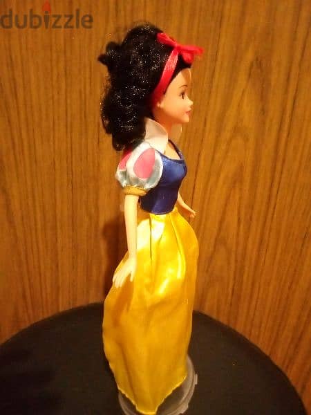 PRINCESS SNOW WHITE dressed Disney Great doll has bend legs +Shoes=18$ 6