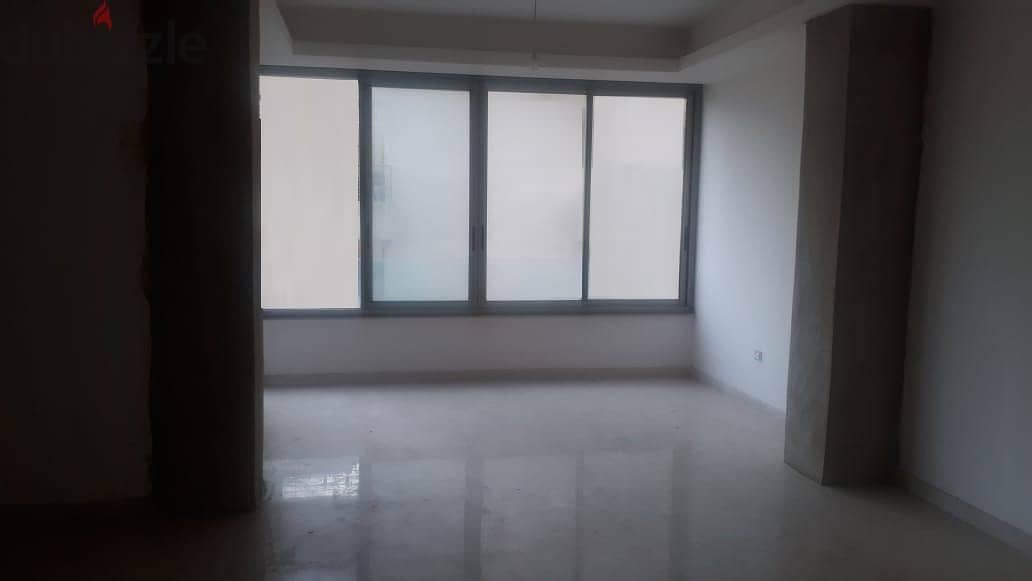 SPACIOUS APARTMENT IN ACHRAFIEH PRIME (250SQ) 3 BEDROOMS , (AC-133) 4