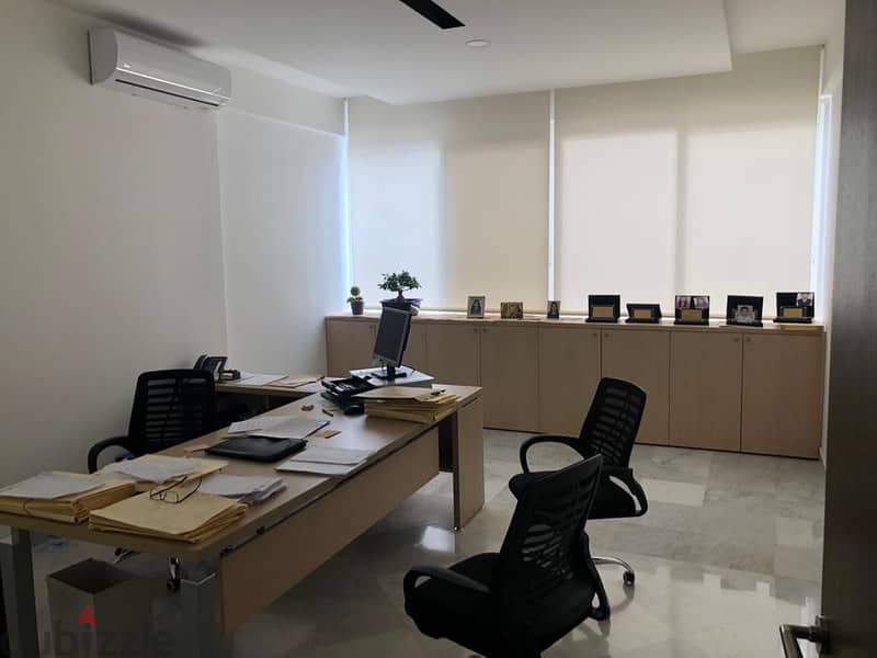 JH24-3590 Furnished office 200m for rent in Sin l Fil, $ 1,400 cash 1