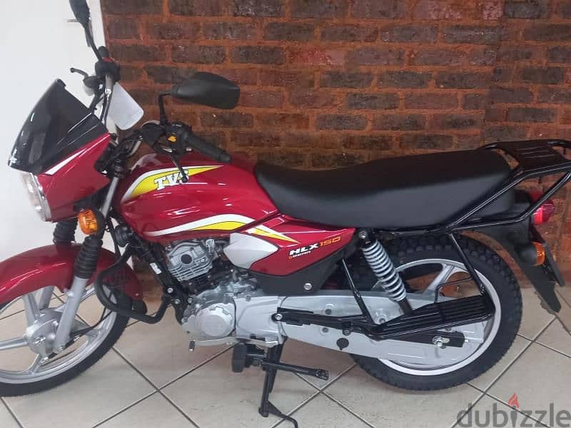 tvs hlx 150cc 5gears in excellent condition odo 8000 3