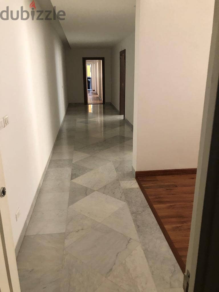 Office for Rent in Horch Tabet مكتب للإيجار في حرش تابت، سن الفيل 5