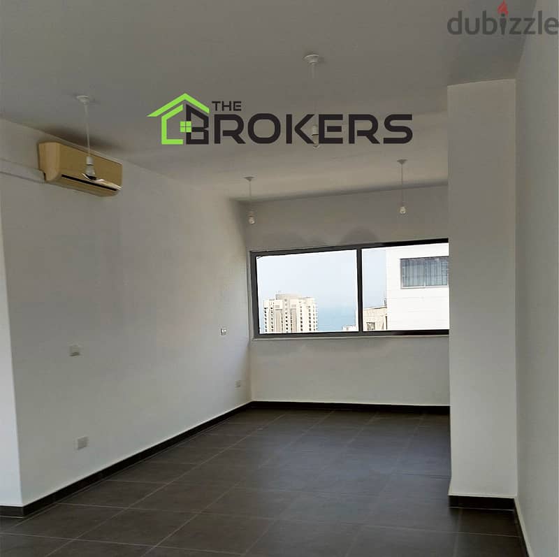 Office for Rent in Hamra   مكتب للايجار في الحمرا 5