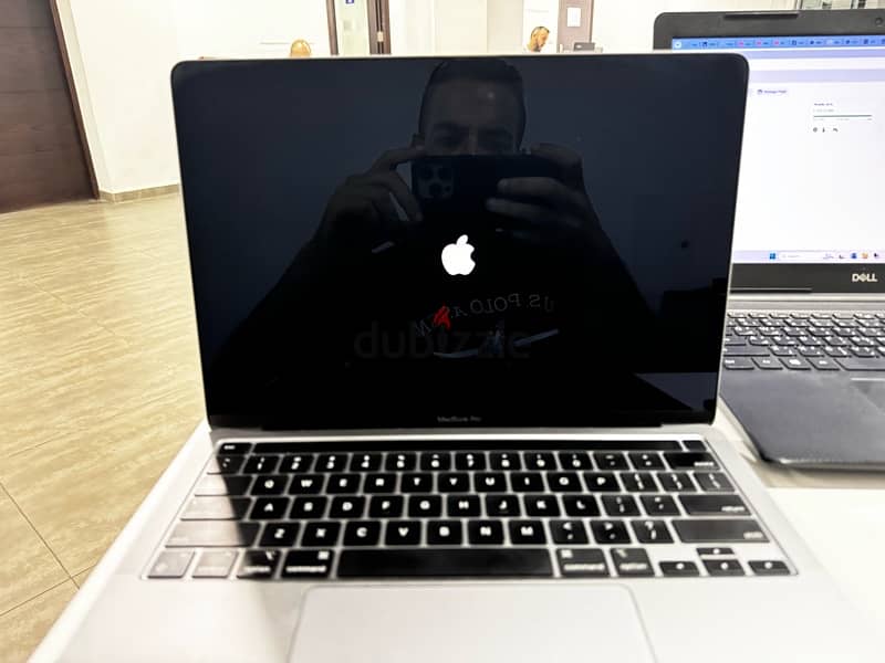 macbook pro m2 1