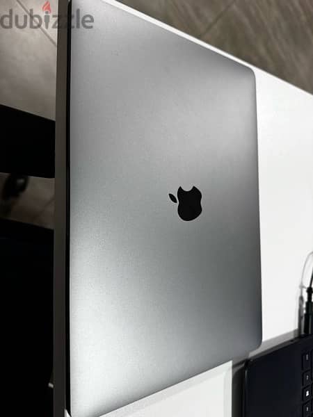 macbook pro m2 2