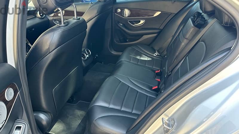 Mercedes-Benz C300 4matic 2017 fully loaded Super Clean 6