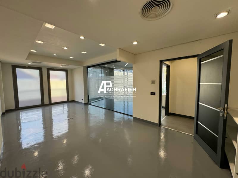 Office For Rent in Downtown - مكتب للأجار في وسط بيروت 3