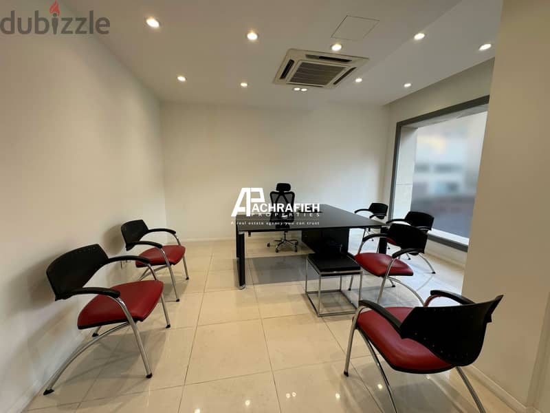 Office For Rent in Downtown - مكتب للأجار في وسط بيروت 2