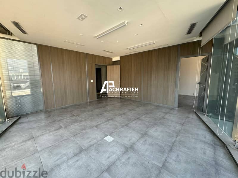 Office For Rent in Downtown - مكتب للأجار في وسط بيروت 0