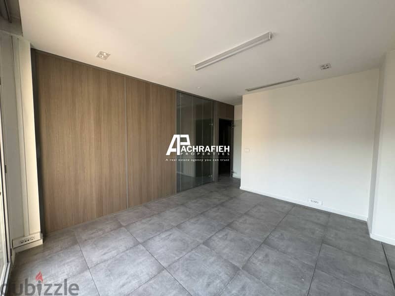 Office For Rent in Downtown - مكتب للأجار في وسط بيروت 6