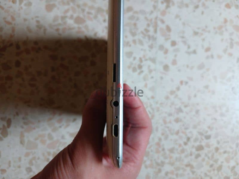 Ampe Tablet Like New/كأن جديد 2