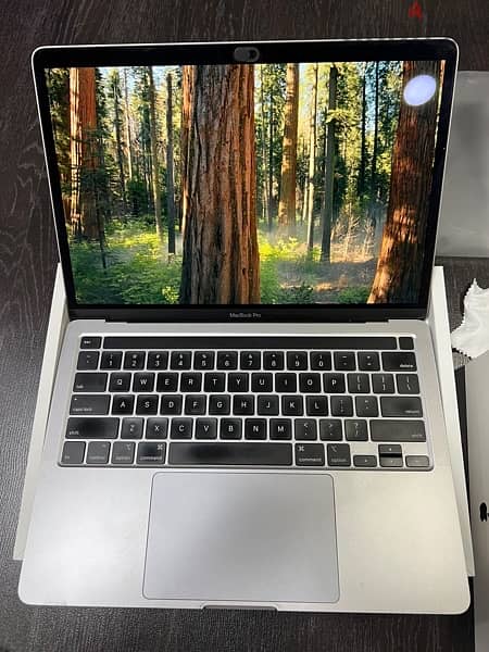 MacBook Pro 13-inch 8