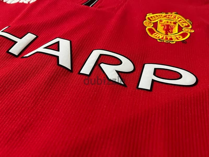 Manchester United 2000 umbro home historic limited edition kit 2