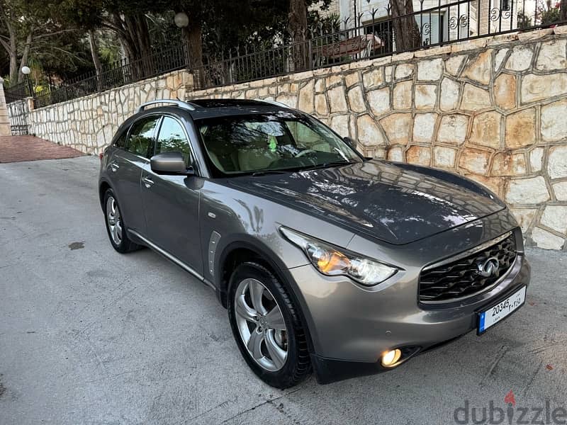 Infiniti Fx series 2009 Super clean!!!! 4