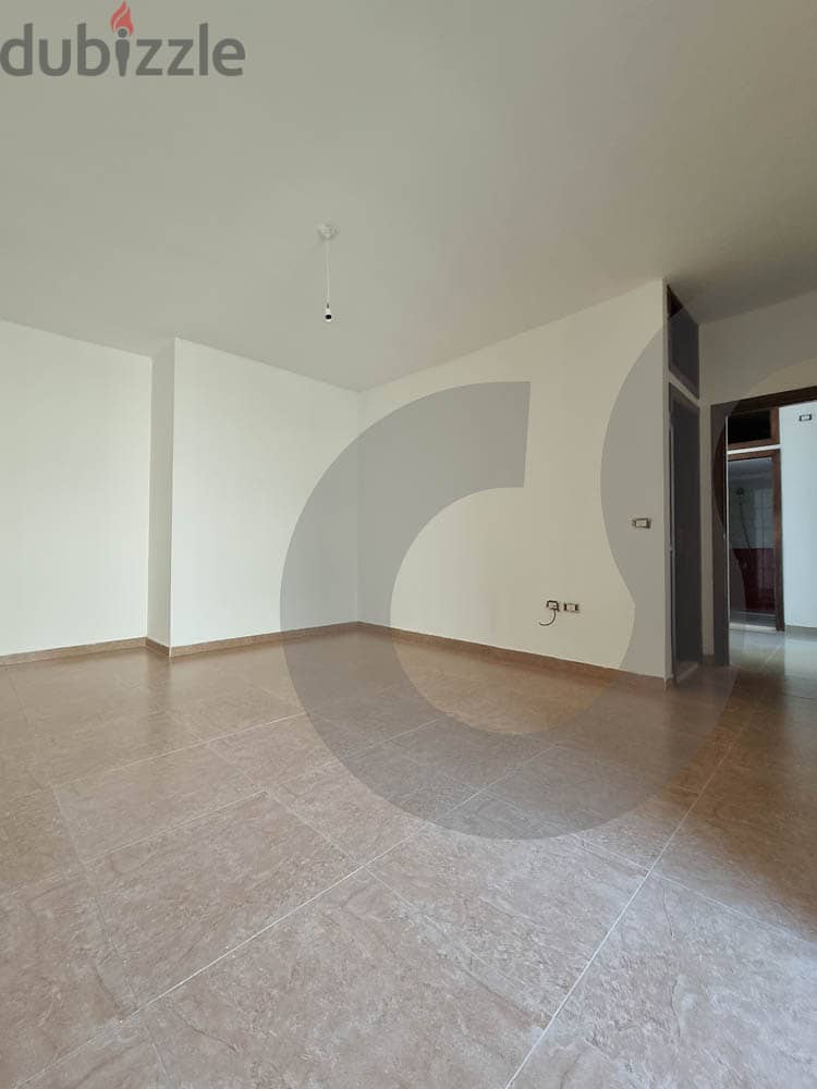 Sea facing luxurious apartment in Dohat el Hoss/دوحة الحص REF#OM108612 6