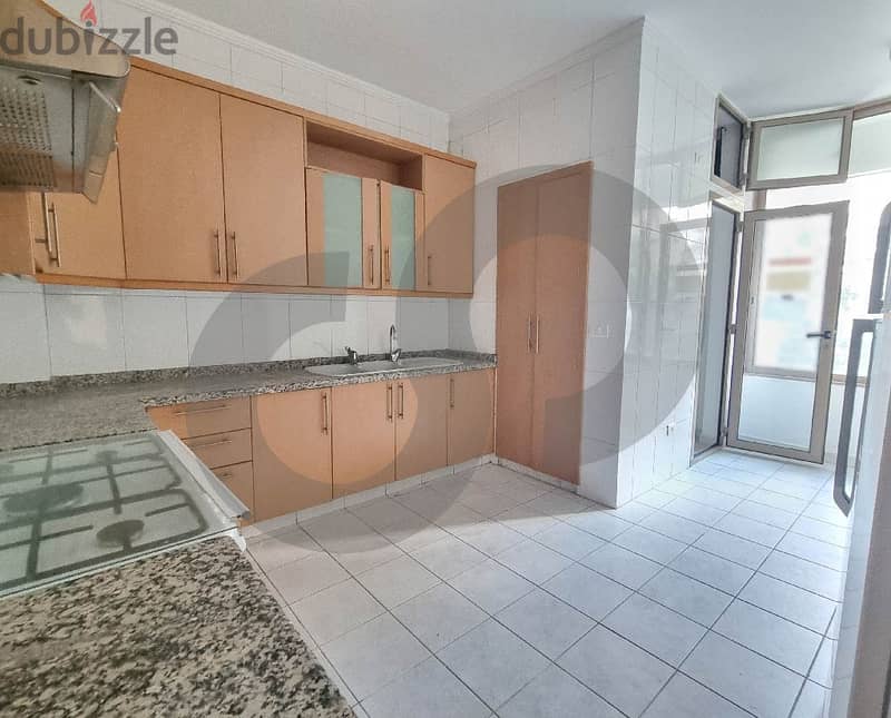 Carre D'or | Closed Spacious Balcony REF#RE111653 1