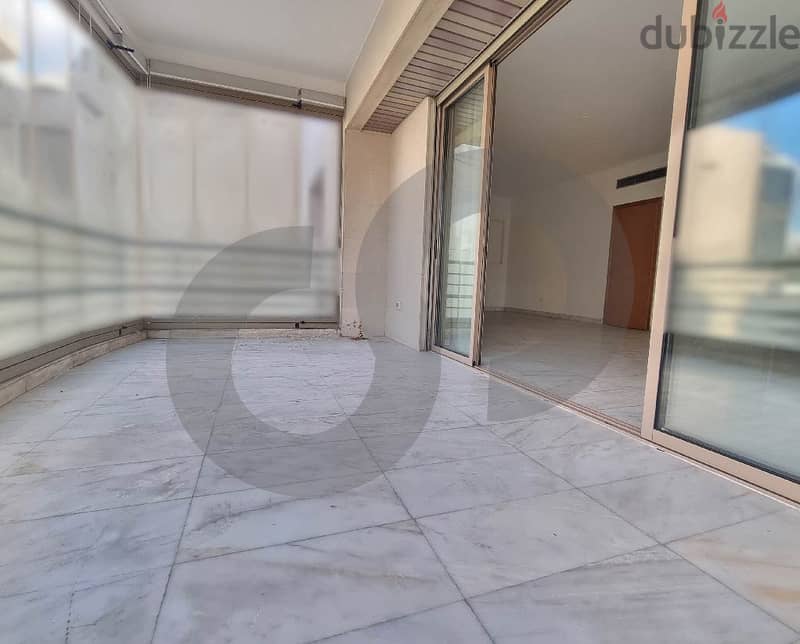 Carre D'or | Closed Spacious Balcony REF#RE111653 5