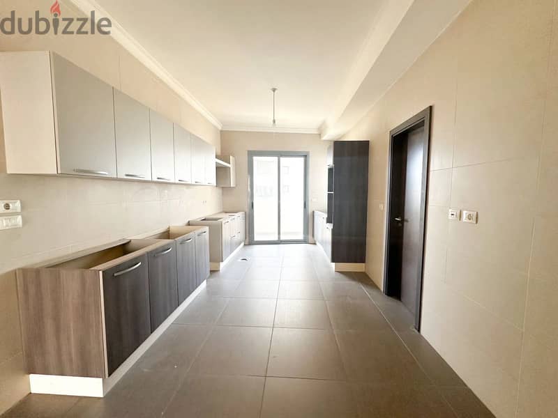 262m² Apartment with City View and Terrace for Sale in Sioufi 4