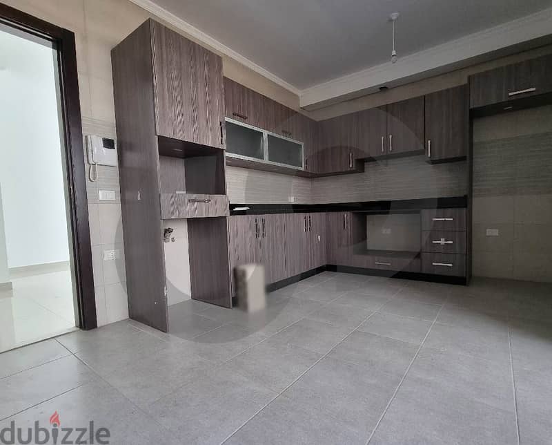 Luxurious apartment in dohat al hoss/دوحة الحص REF#OM110756 2