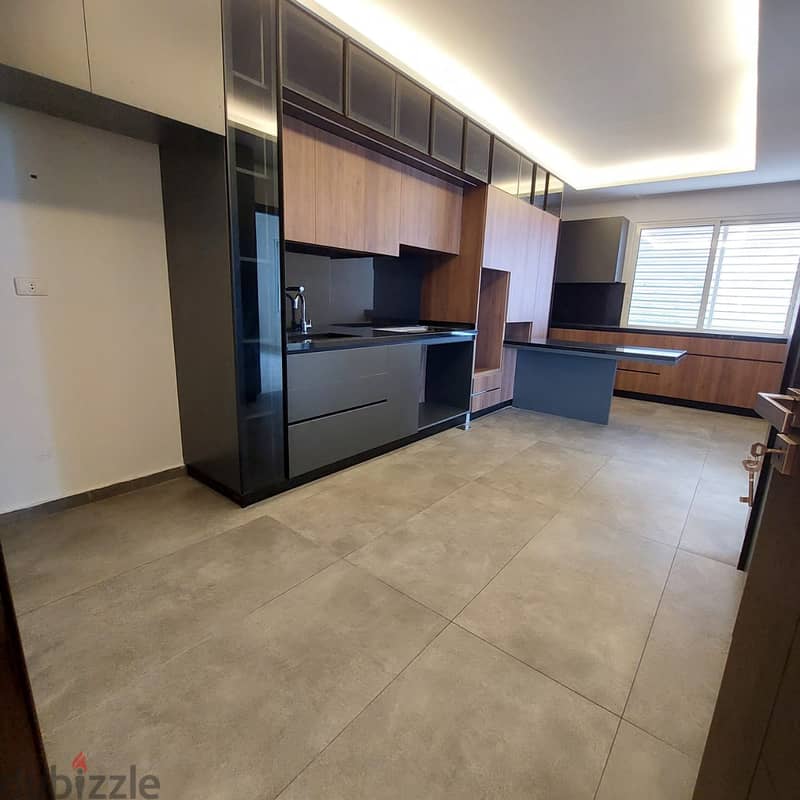 Renewed Duplex for rent in Ellissarتأجير دوبلكس مُجدَّد في اليسار 2