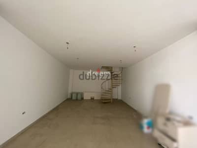 Shop for Sale in Hazmieh dpak1082