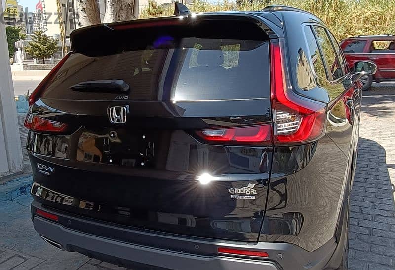 Honda CR-V hybrid 2025 3