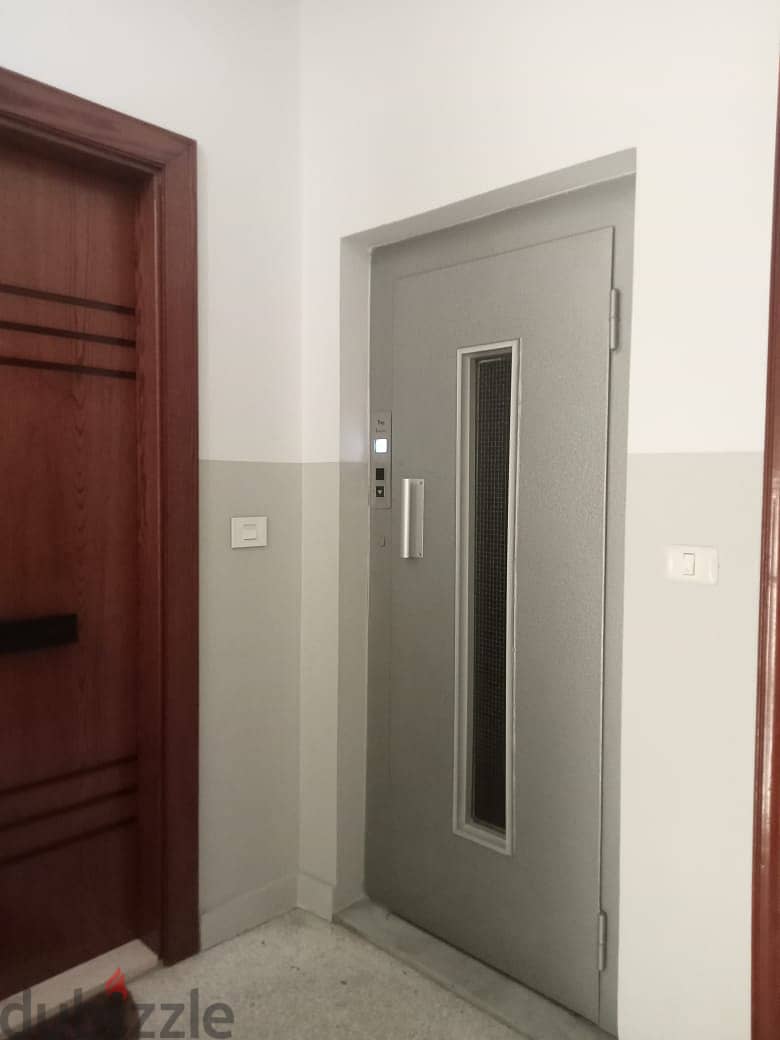 Apartment for sale in Achrafieh Abed EL Wahab need renovation 0