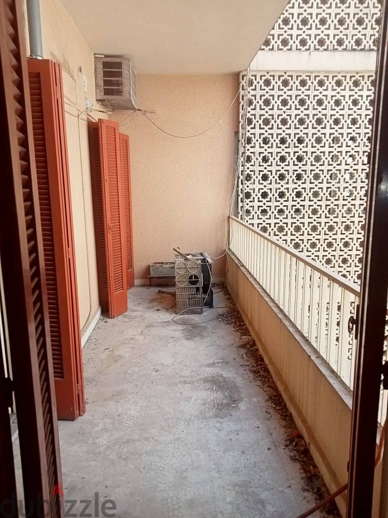 Apartment for sale in Achrafieh Abed EL Wahab need renovation 5