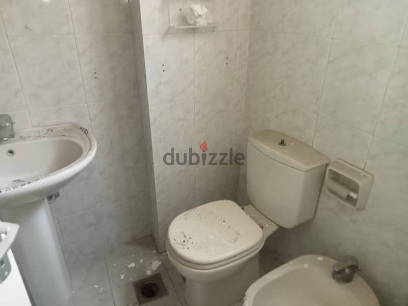 Apartment for sale in Achrafieh Abed EL Wahab need renovation 9