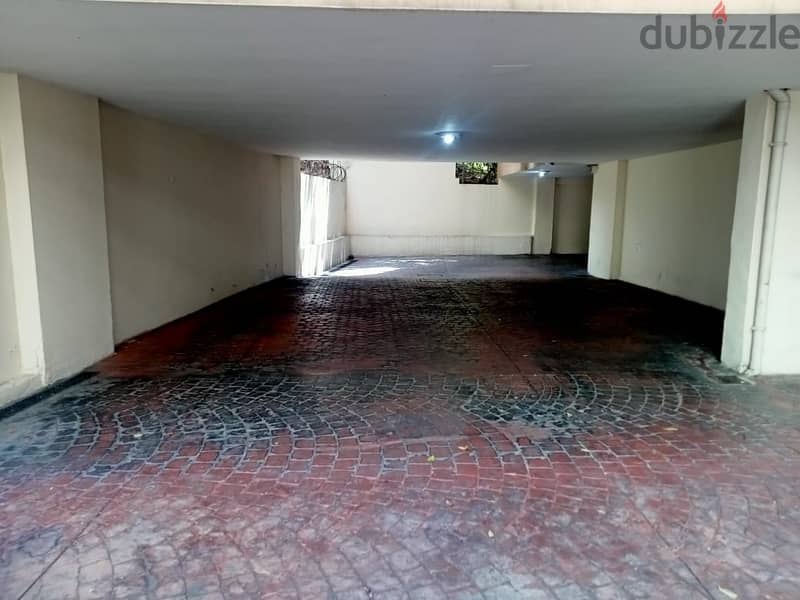 Apartment for sale in Achrafieh Abed EL Wahab need renovation 11