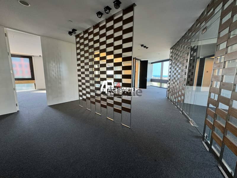 Sea view - Office For Rent in Downtown - مكتب للأجار في وسط بيروت 5