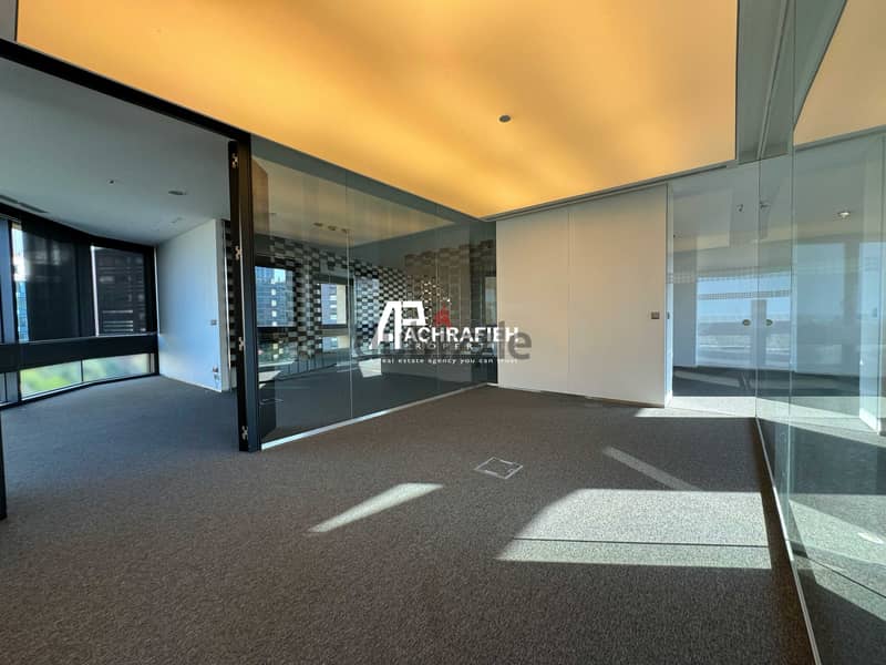 Sea view - Office For Rent in Downtown - مكتب للأجار في وسط بيروت 9