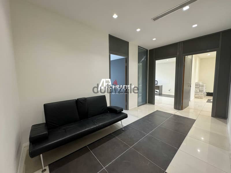 Office For Rent in Downtown - مكتب للأجار في وسط بيروت 9