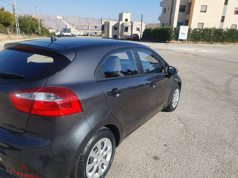 Kia Rio 2015 3