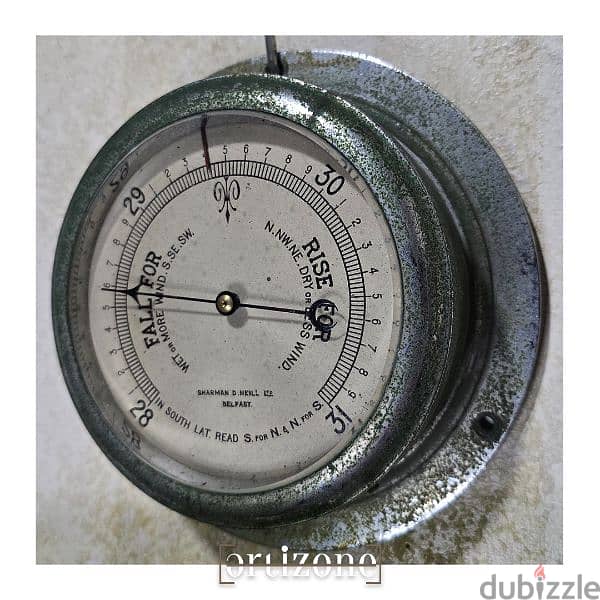 Vintage Barometer

ساعة ضغط جوي بحرية انتيك 1