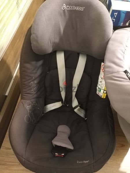 maxi-cosy car seat 1